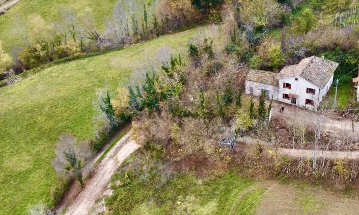 Image No.2-3 Bed Farmhouse for sale