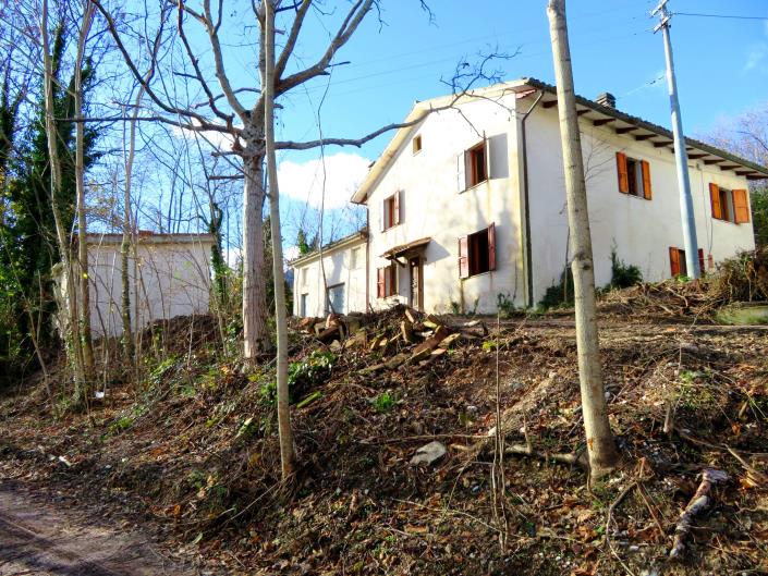 Image No.3-3 Bed Farmhouse for sale