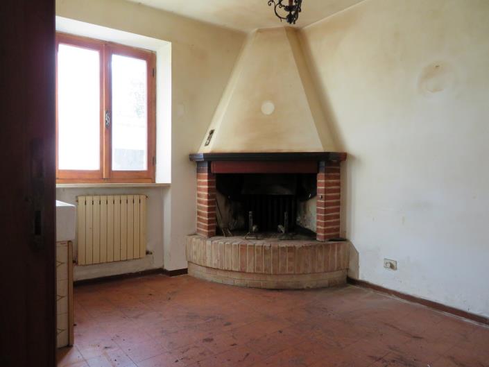 Image No.10-3 Bed Farmhouse for sale