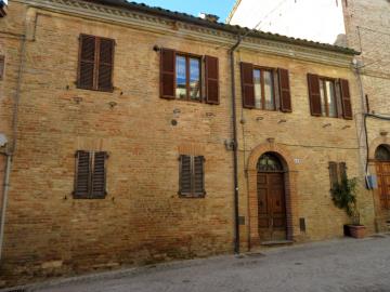 1 - Sarnano, Townhouse