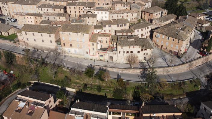 Image No.8-6 Bed Townhouse for sale