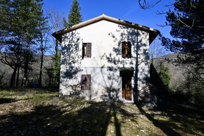 Image No.6-3 Bed Country House for sale