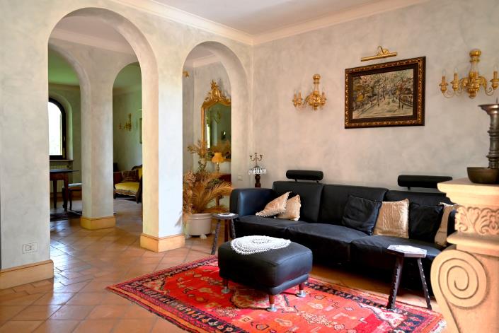 Image No.18-6 Bed Villa for sale