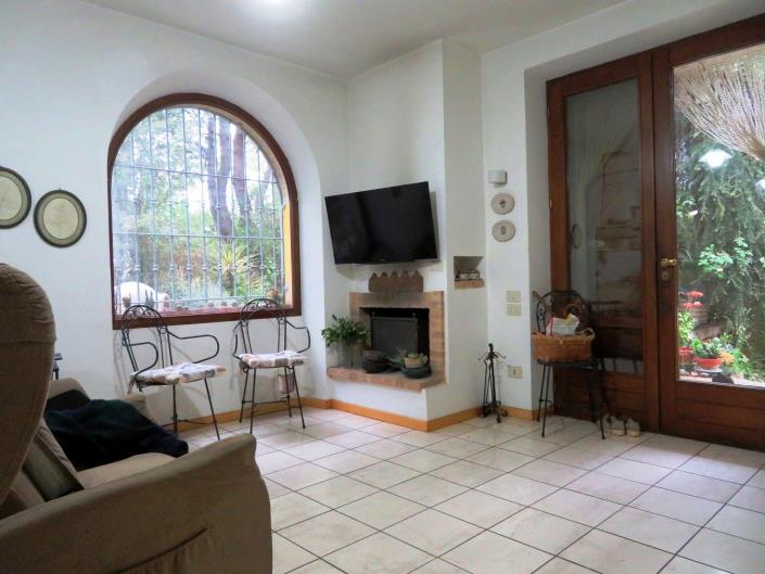 Image No.35-6 Bed Villa for sale