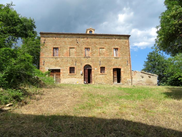 Image No.6-Maison de campagne de 4 chambres à vendre à Tolentino