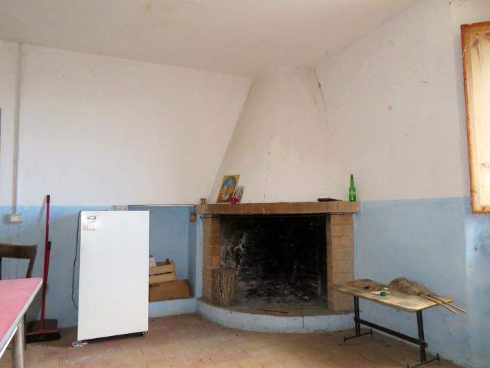 Image No.18-Maison de campagne de 4 chambres à vendre à Tolentino