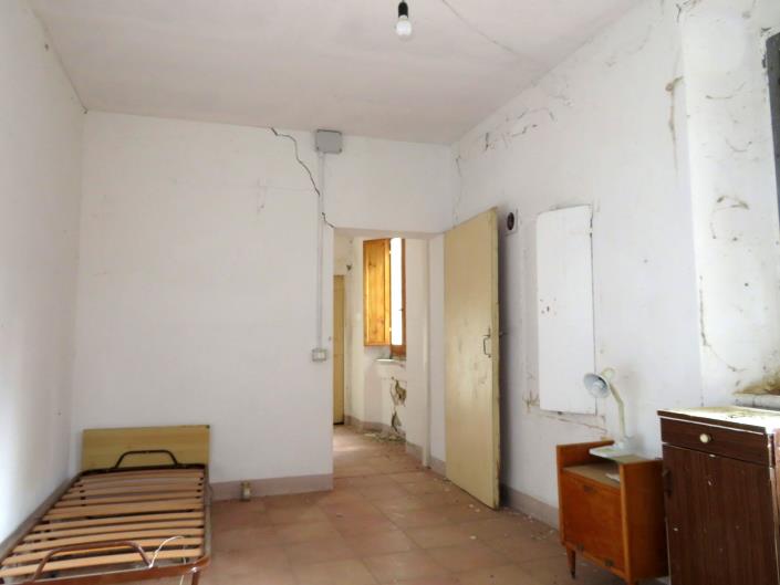 Image No.22-Maison de campagne de 4 chambres à vendre à Tolentino