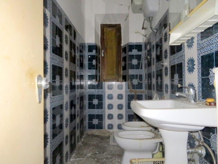 Image No.23-Maison de campagne de 4 chambres à vendre à Tolentino