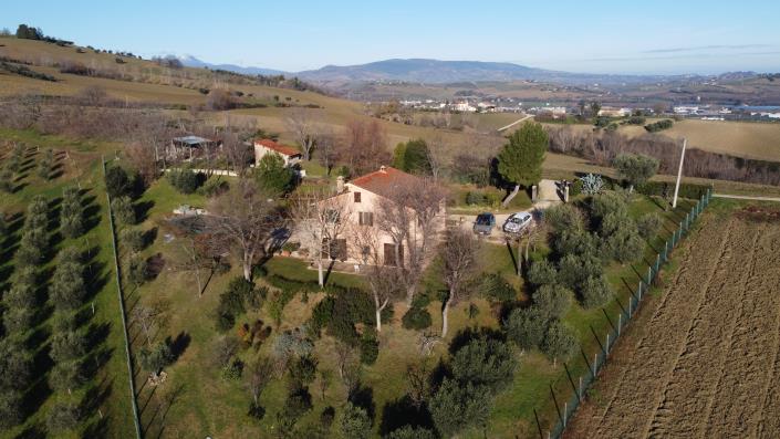 Image No.40-3 Bed Country House for sale