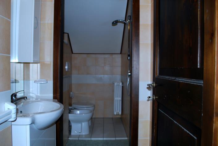 Image No.36-3 Bed House for sale