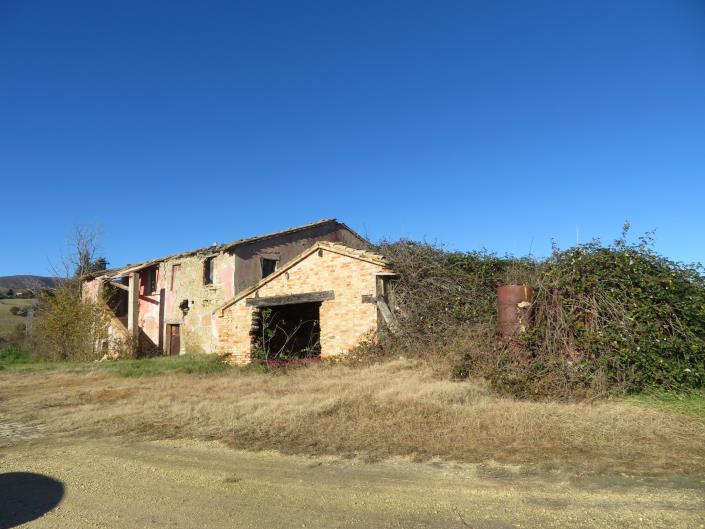 Image No.9-Ferme de 3 chambres à vendre à Treia