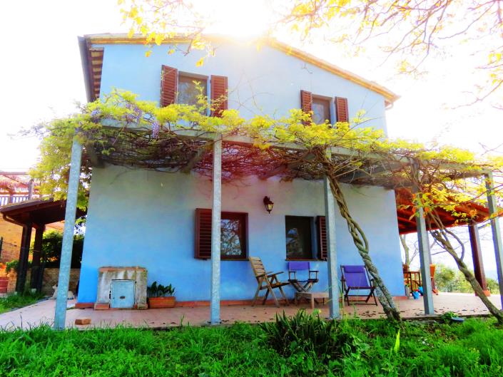 Image No.11-Propriété de pays de 3 chambres à vendre à Tolentino