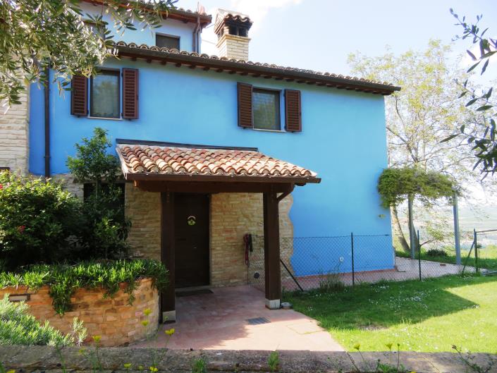 Image No.5-Propriété de pays de 3 chambres à vendre à Tolentino