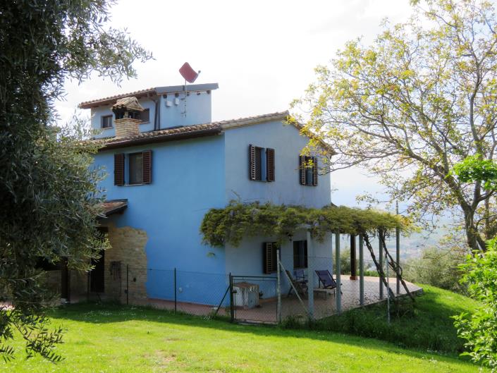 Image No.8-Propriété de pays de 3 chambres à vendre à Tolentino