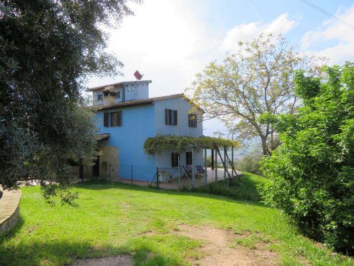 Image No.9-Propriété de pays de 3 chambres à vendre à Tolentino