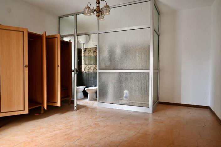 Image No.18-3 Bed Townhouse for sale