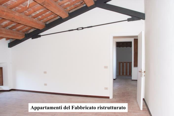 Image No.20-Propriété de pays de 11 chambres à vendre à Pioraco