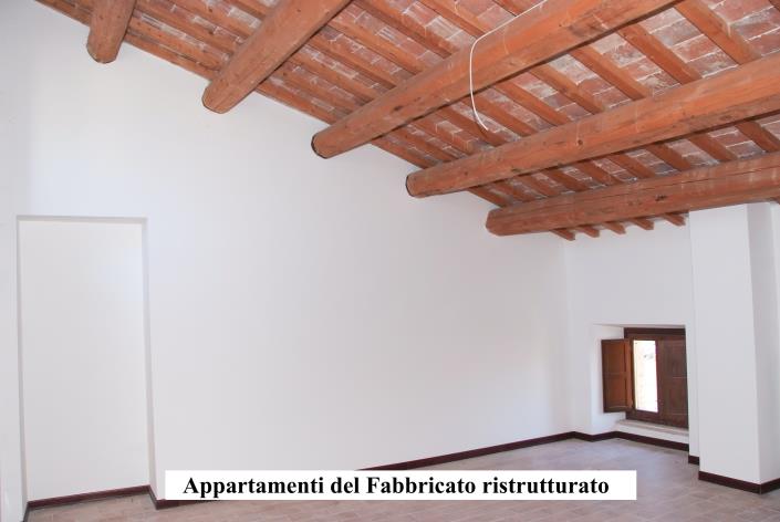 Image No.22-Propriété de pays de 11 chambres à vendre à Pioraco