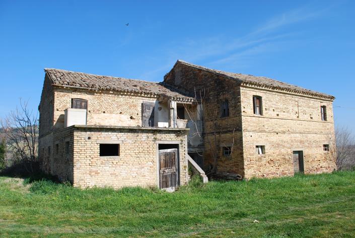 Image No.3-Maison de campagne à vendre à Potenza Picena