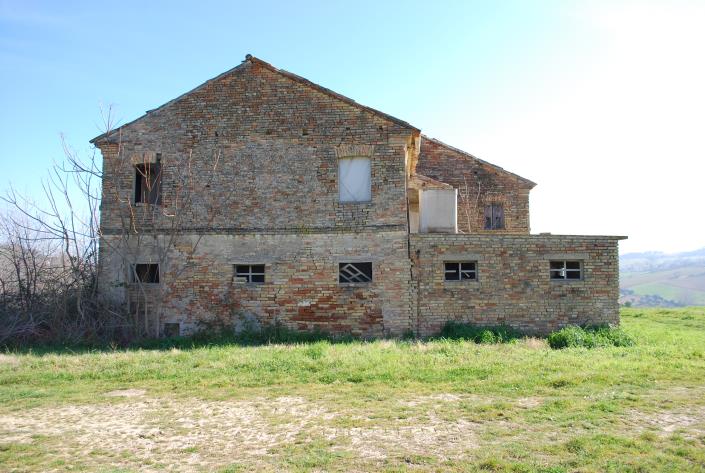 Image No.5-Maison de campagne à vendre à Potenza Picena