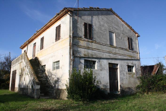 Image No.2-Ferme de 4 chambres à vendre à Filottrano