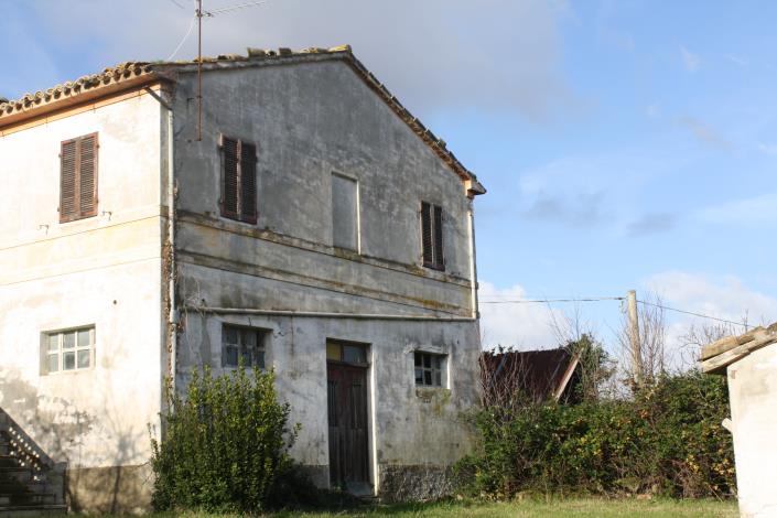 Image No.5-Ferme de 4 chambres à vendre à Filottrano