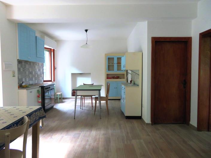 Image No.3-Propriété de pays de 5 chambres à vendre à Sarnano