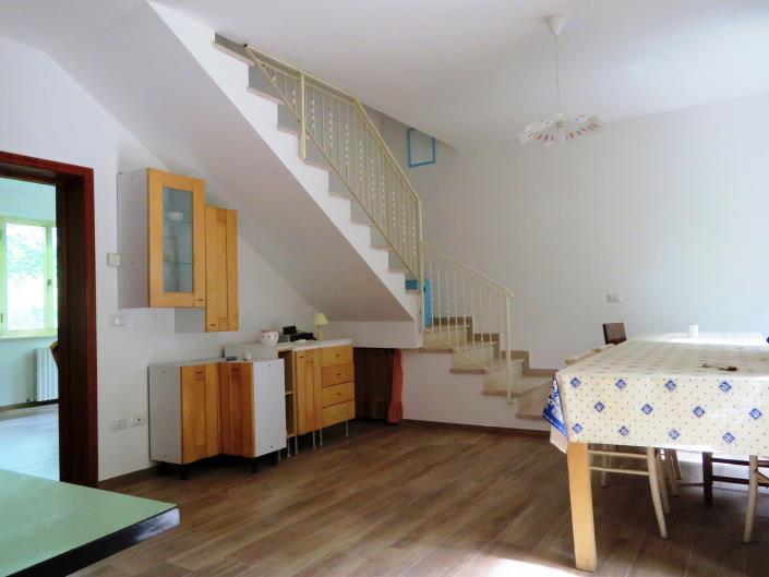 Image No.4-Propriété de pays de 5 chambres à vendre à Sarnano