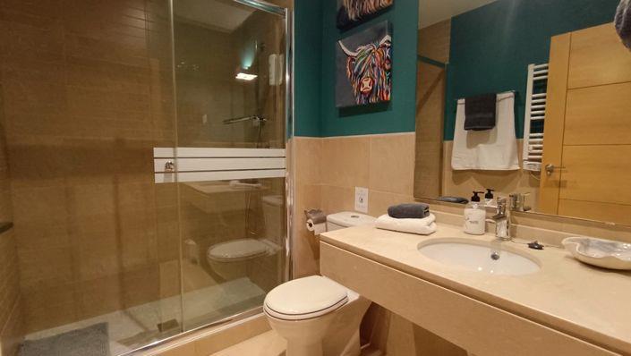 Image No.25-2 Bed Apartment for sale