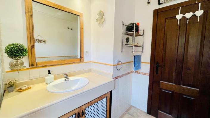 Image No.36-3 Bed Villa for sale