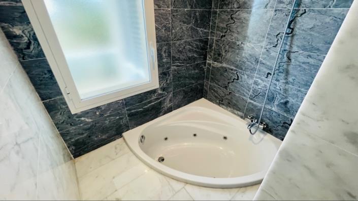 Image No.24-3 Bed Penthouse for sale