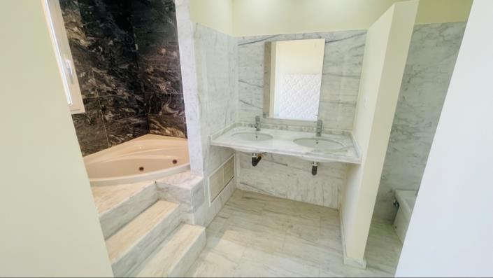 Image No.21-2 Bed Apartment for sale