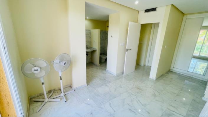 Image No.23-2 Bed Apartment for sale