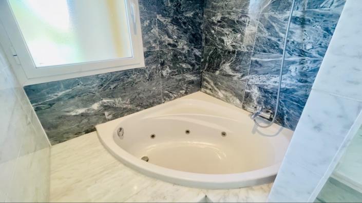 Image No.25-2 Bed Apartment for sale