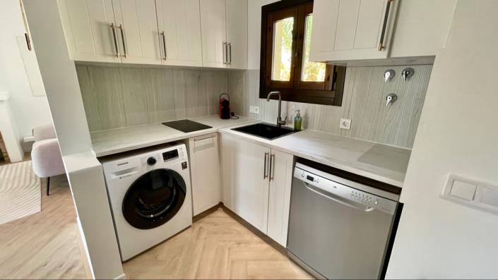 Image No.3-1 Bed Villa for sale