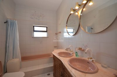 2425-341936-1254606e3c95c5e5ce938638595c7f664