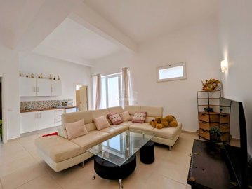 2425-345715-1254606e3c95c5e5ce938638595c7f664