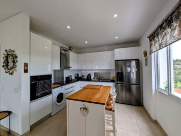 2425-345715-1254606e3c95c5e5ce938638595c7f664