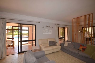 2425-349340-1254606e3c95c5e5ce938638595c7f664