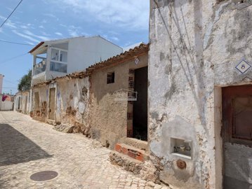 2425-353276-1254606e3c95c5e5ce938638595c7f664