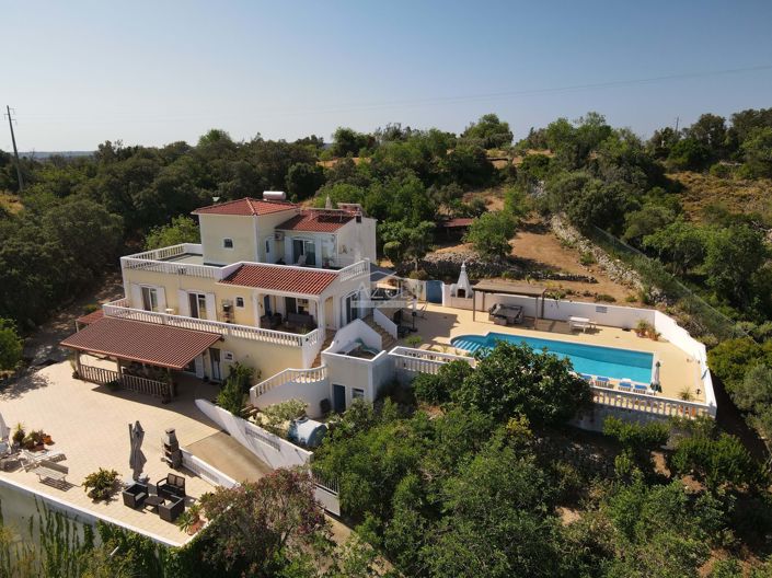 Image No.2-Villa de 5 chambres à vendre à Loule