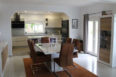 2425-347098-1254606e3c95c5e5ce938638595c7f664