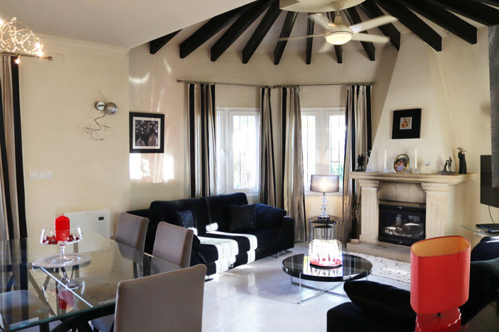 Image No.8-2 Bed Villa for sale