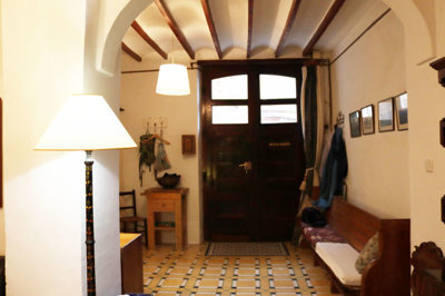 12063-town-house-for-sale-in-castell-de-caste