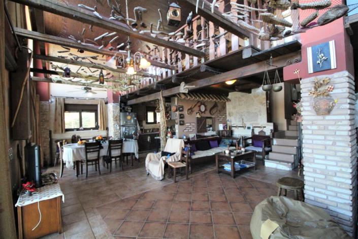 Image No.3-Terre de 5 chambres à vendre à Sellia