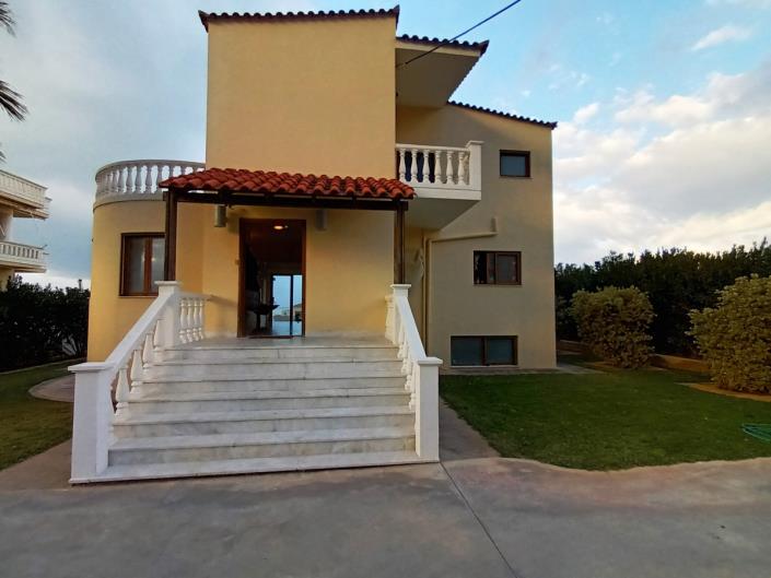 Image No.2-4 Bed Villa for sale