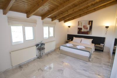 GREECE-CRETE--VILLA-FOR-SALE--IN-VRYSSES-12