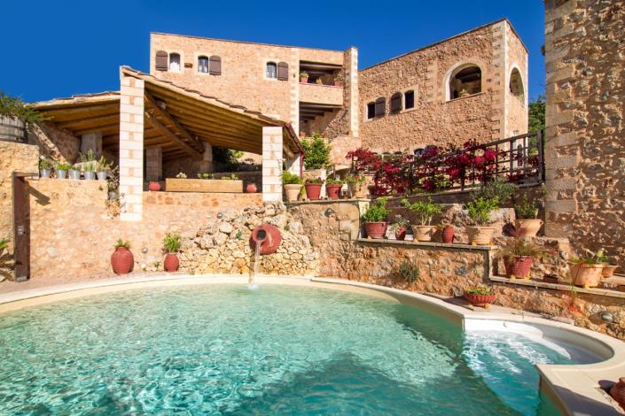 Image No.34-5 Bed Hotel for sale