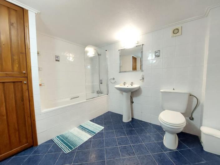 Image No.21-4 Bed Villa for sale