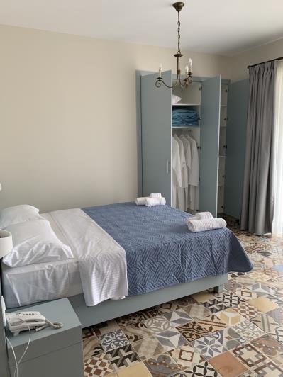 Image No.11-8 Bed Hotel for sale